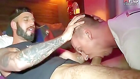 Married guy with big cock's fat ass oblige handful