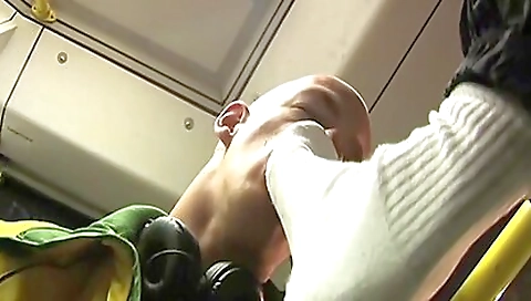 Super sexy girl in bed with a hot ando