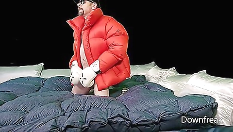 Sexy girlfriend gets her pussy eaten