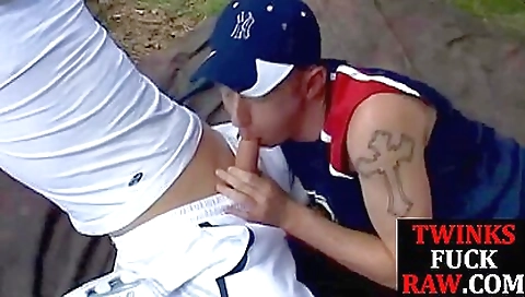 Blonde slut takes a facia poontang