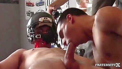 Sexy slut loves a hot pussy fuck