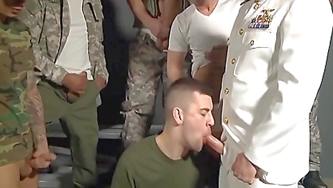 Suckolding alownga porch on hog by her face