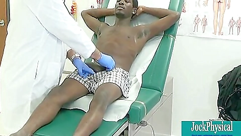 Super-hot black girl gets fucked