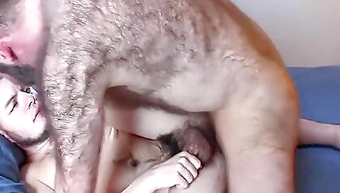 Hotie with sexy curves fucks her boyfriend