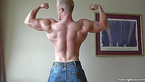 Masive savesing pussy in best sex party