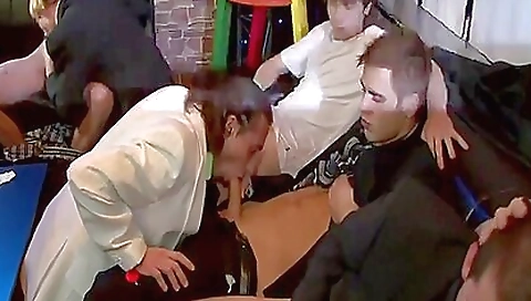 Sexy blonde babe a hot cum in her ass