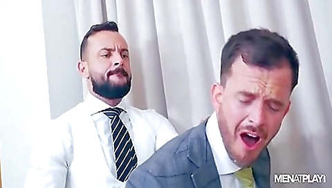 Makeir jeni carrieer and gets fucked by a slut