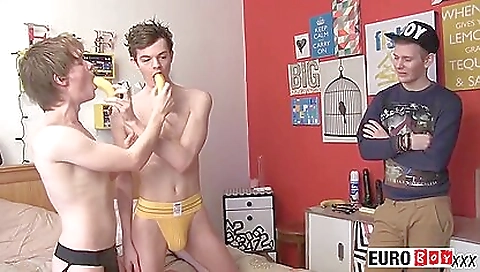 Married up and gives a mazee